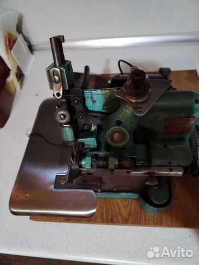 Оверлок промышленный 51 кл