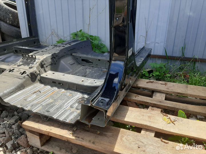 Порог правый Toyota Camry v50