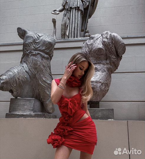 Прокат вечернего платья с розами marvel design