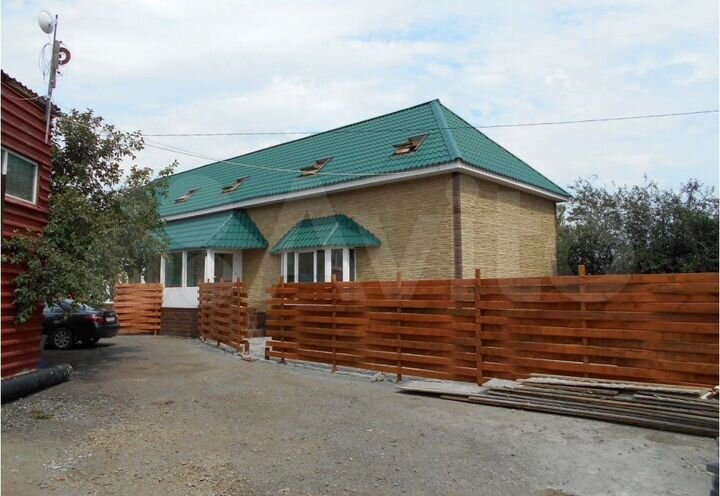 Коттедж 160 м² на участке 3 сот.