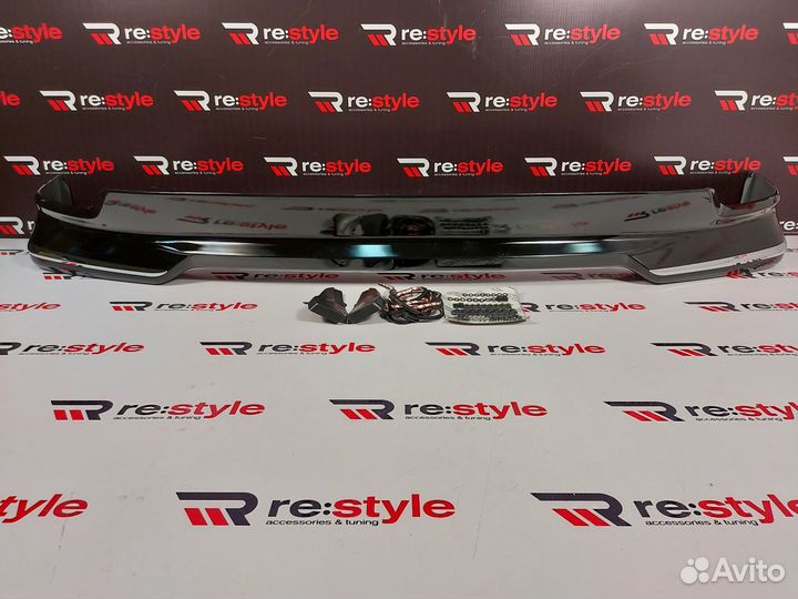 Губа передняя Toyota Land Cruiser 200 12-15 Черная