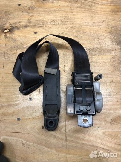 Ремень безопасности перед правый Honda Ascot CE