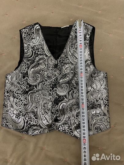 Жилетка нарядная
