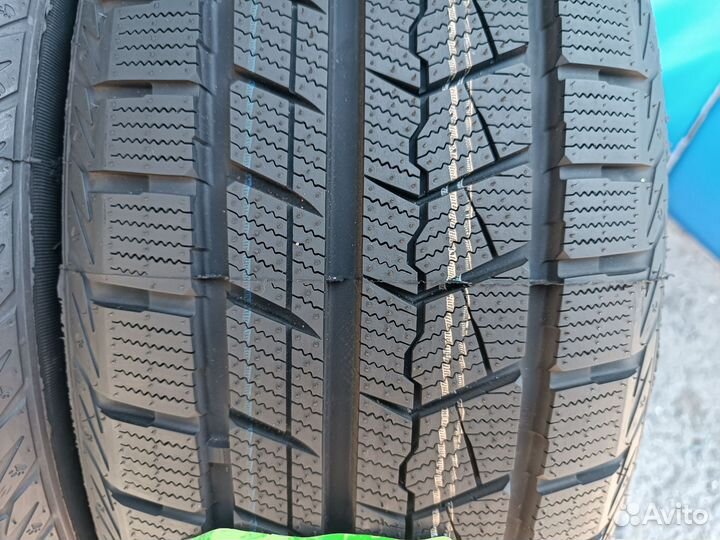 Grenlander Winter GL868 215/50 R17 95H