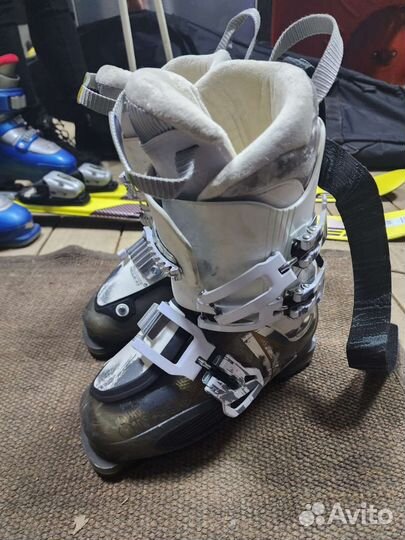 Горнолыжные ботинки