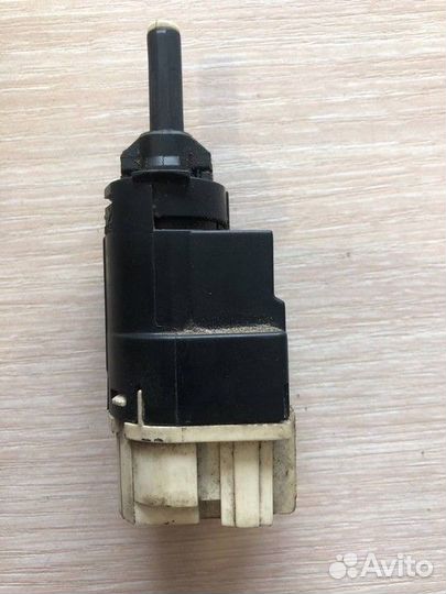 Датчик включения стопсигнала