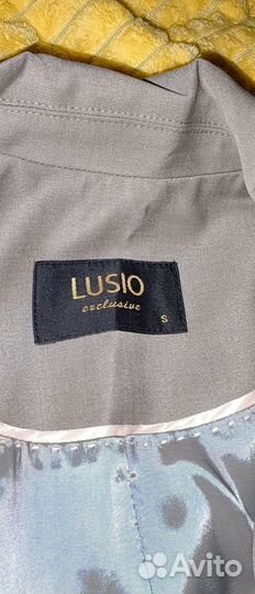 Костюм женский