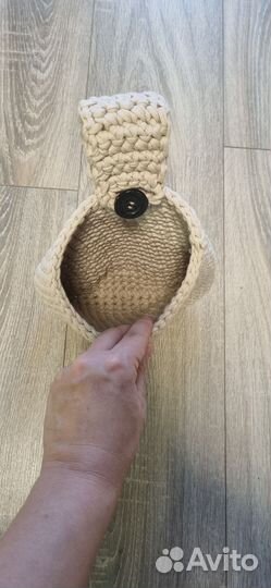 Набор вязанных корзинок на детскую кроватку