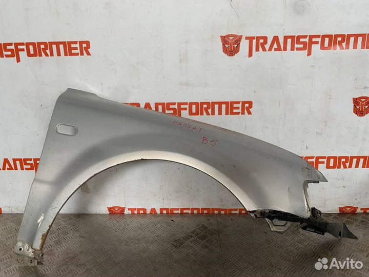 Крыло переднее правое Фольксваген Пассат В5