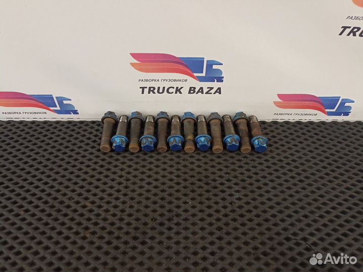 Комплект болтов ступицы передней