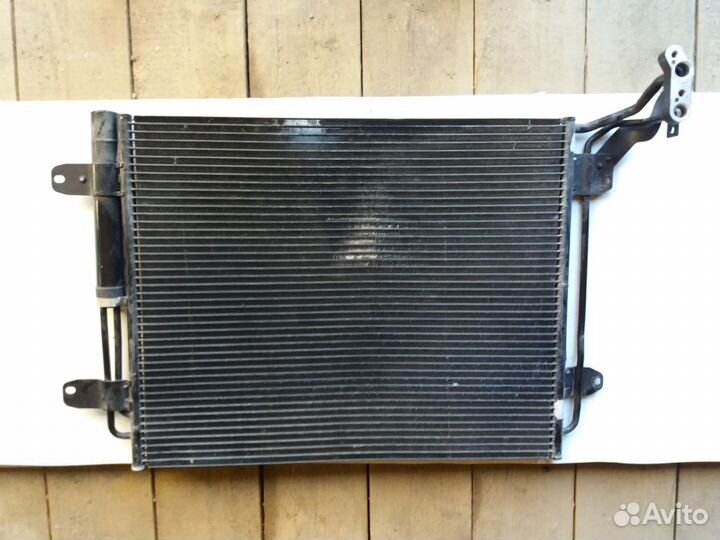 Радиатор кондиционера VW Тигуан 2010 б/у