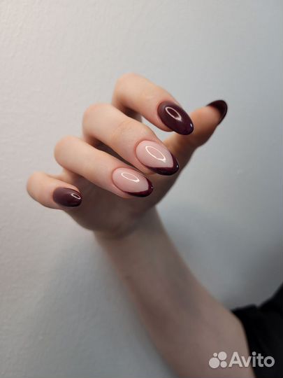 Модель на наращивание ногтей