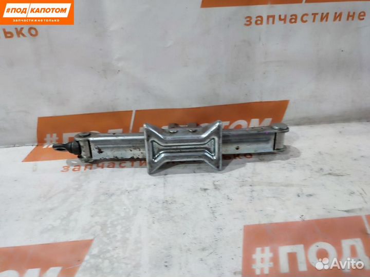 Домкрат Mitsubishi Delica D:5 2008