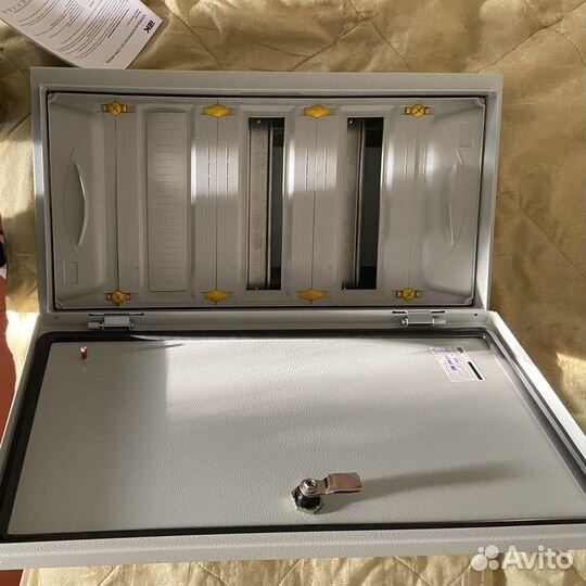 Металлический корпус