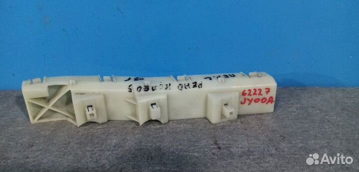 Кронштейн переднего бампера левый Renault Koleos 1