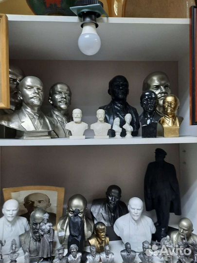 Бюсты: Сталин, Ленин