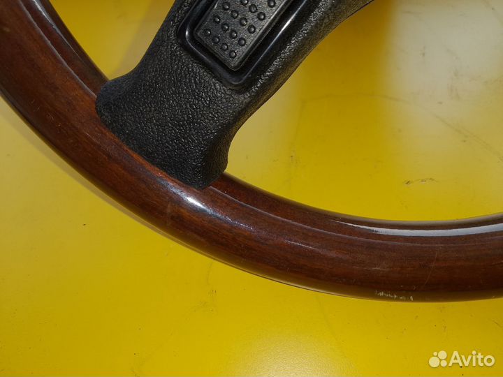 Руль из красного дерева