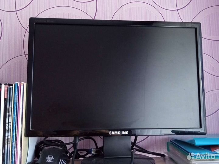 Монитор Samsung