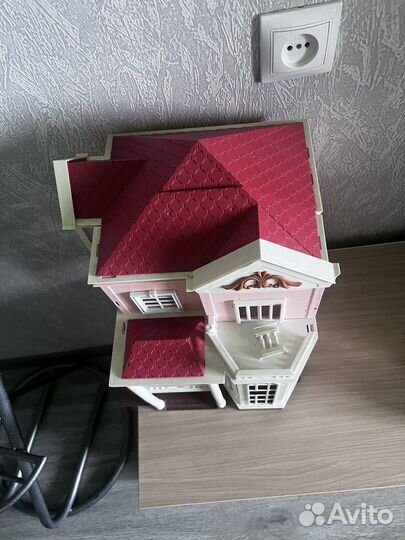Большой кукольный домик
