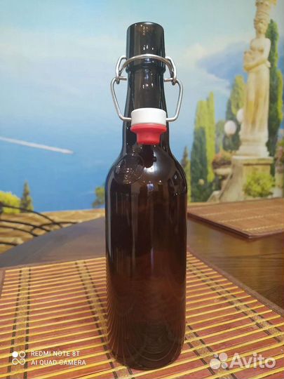 Бутылка с бугельной пробкой