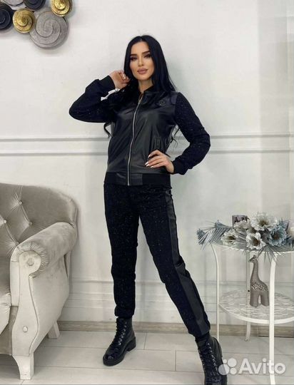 Костюм спортивный