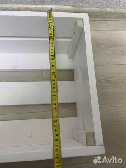 Деревянный ящик белый