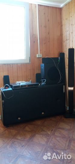 Музыкальный центр philips