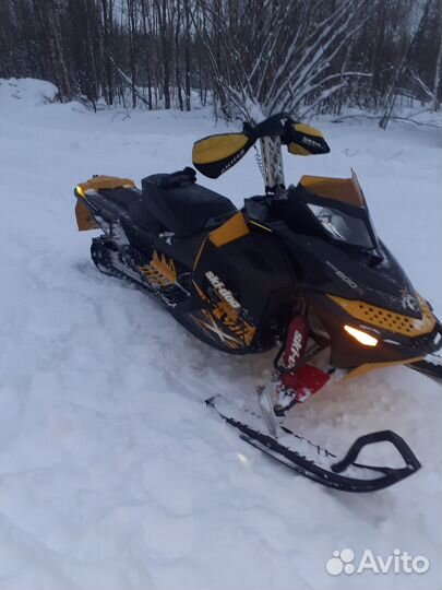 SKI-DOO 800