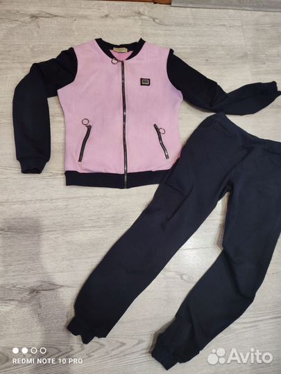 Спортивный костюм женский