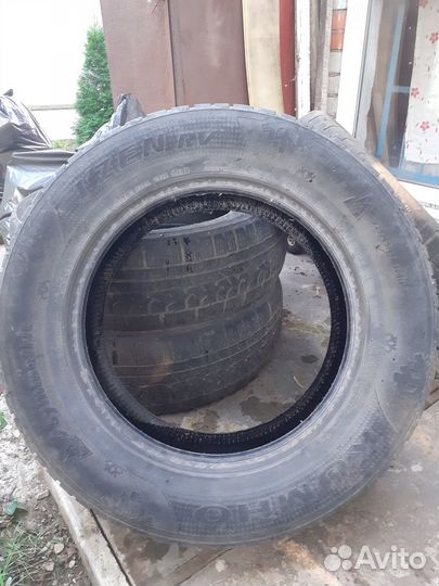 Kumho I'Zen RV Asymmetric 235/65 R17