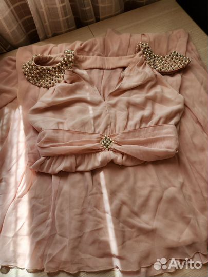 Вечернее платье длинное 42