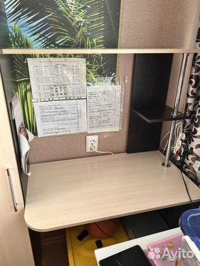 Детский письменный стол