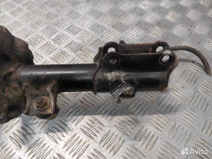 Стойка подвески правая Hyundai Solaris II