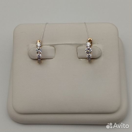 Серьги с синтетическим камнем Золото