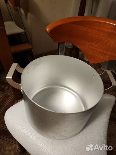 Кастрюля алюминиевая