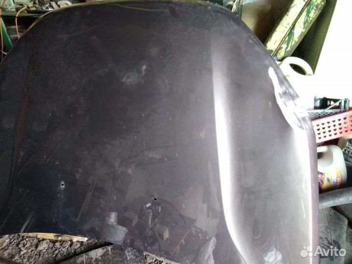 Продам капот лада веста