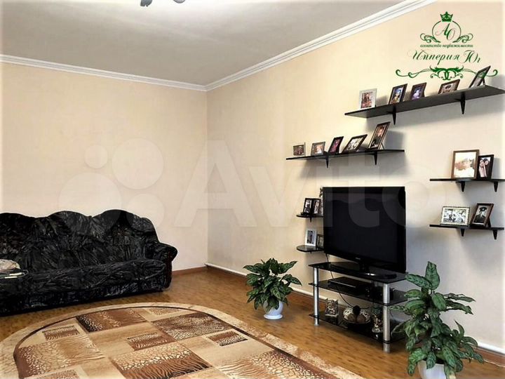 Дом 208,8 м² на участке 14 сот.