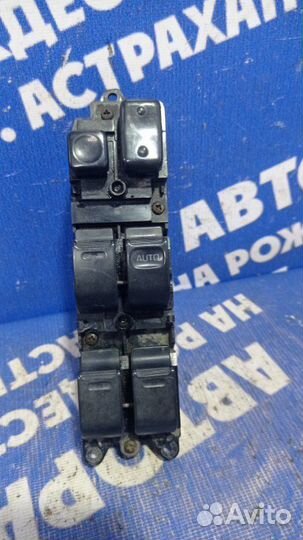 Блок управления стеклоподъемниками Toyota Corolla