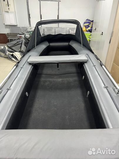 Моторная лодка