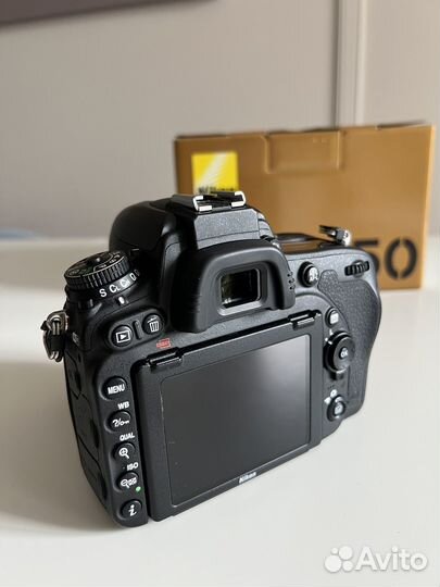 Зеркальный фотоаппарат nikon D750 body