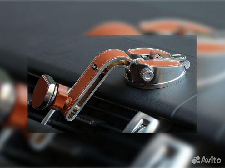 Подставка для телефона в машину