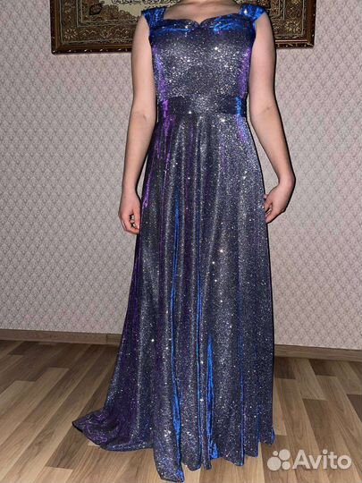 Вечернее платье