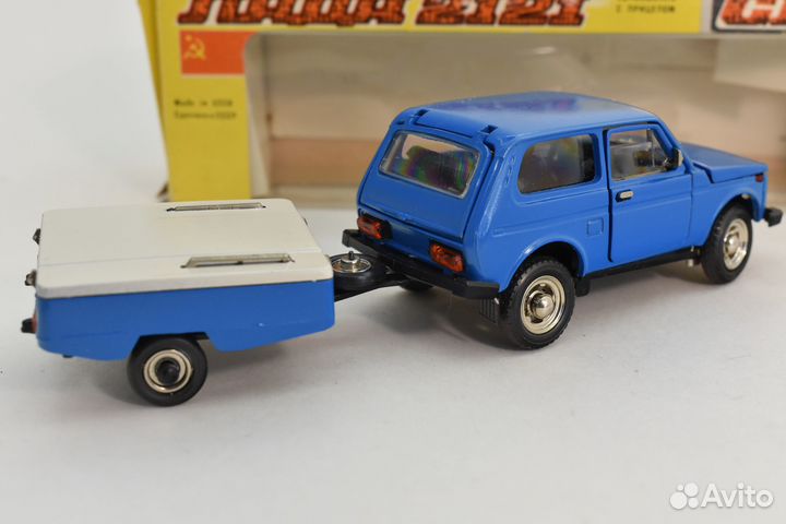 Нива ваз 2121 с прицепом Скиф модель 1:43 СССР