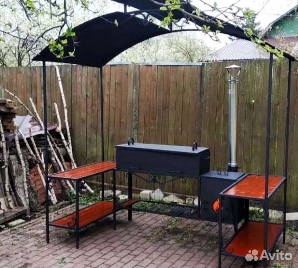 Мангал с крышей