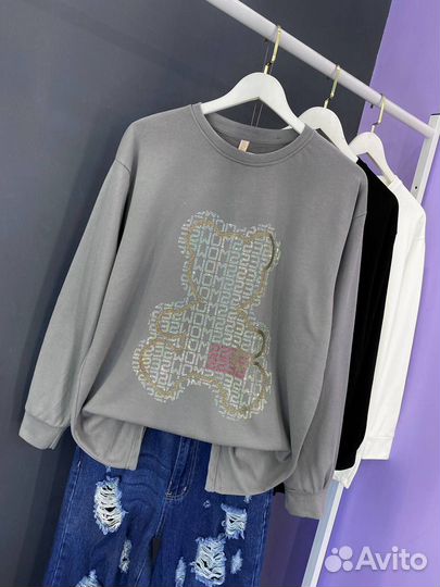 Свитшот женский оверсайз