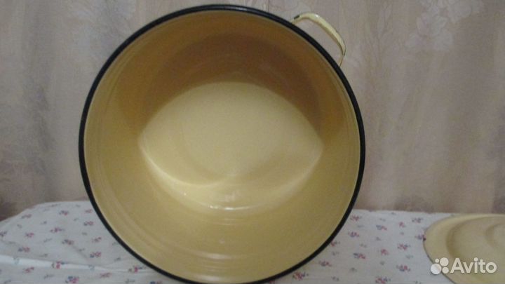Кастрюля эмалированная бу
