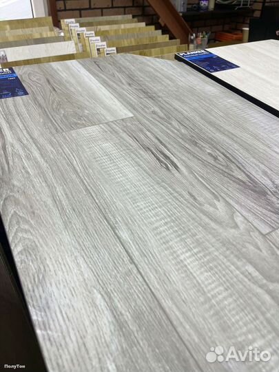 Кварцвиниловая плитка / Ламинат