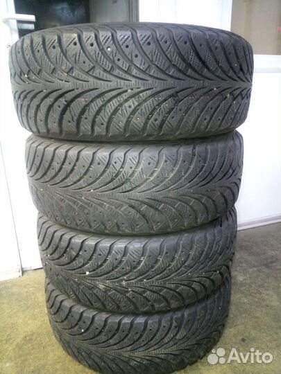 Goodyear UltraGrip Extreme 225/60 R17 99T