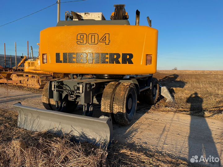 Колёсный экскаватор Liebherr A 904 Litronic, 2011