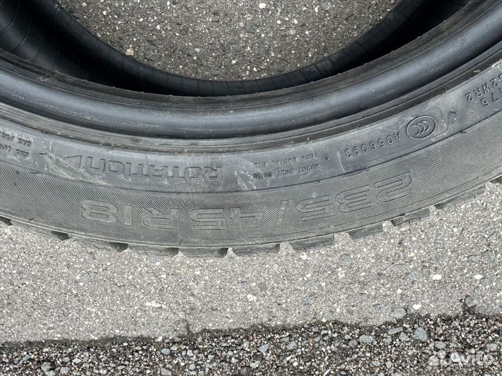 Nokian Tyres Hakkapeliitta 9 235/45 R18